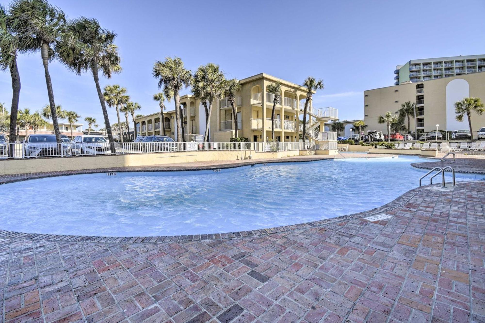 Sea Mist Oceanfront Studio Condo With Balcony! Myrtle Beach Exterior photo