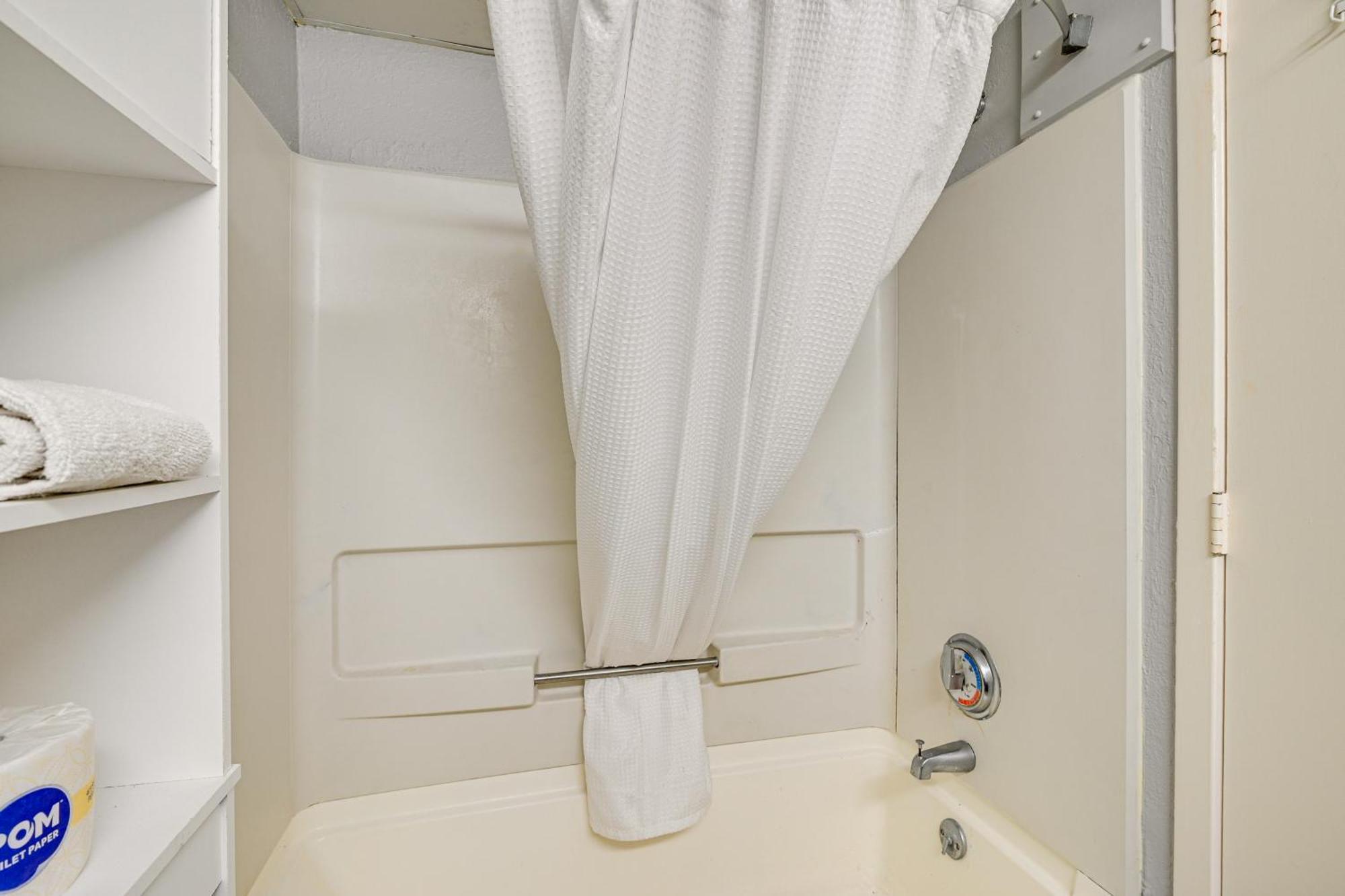 Sea Mist Oceanfront Studio Condo With Balcony! Myrtle Beach Exterior photo